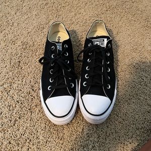 Chuck Taylor All Star Platform converse, worn twice, nice condition, size 10